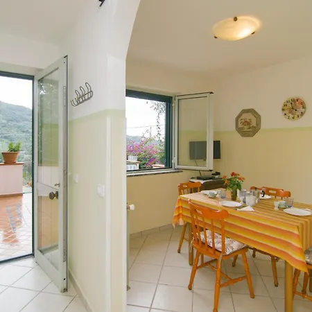 Albarosa Apartment