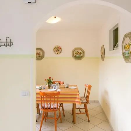 Albarosa Apartment *